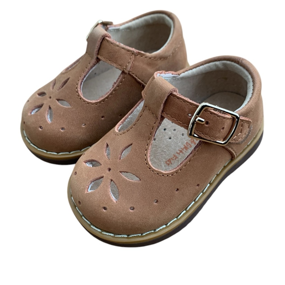 NWOT Shrimp and grits shoes size: 4